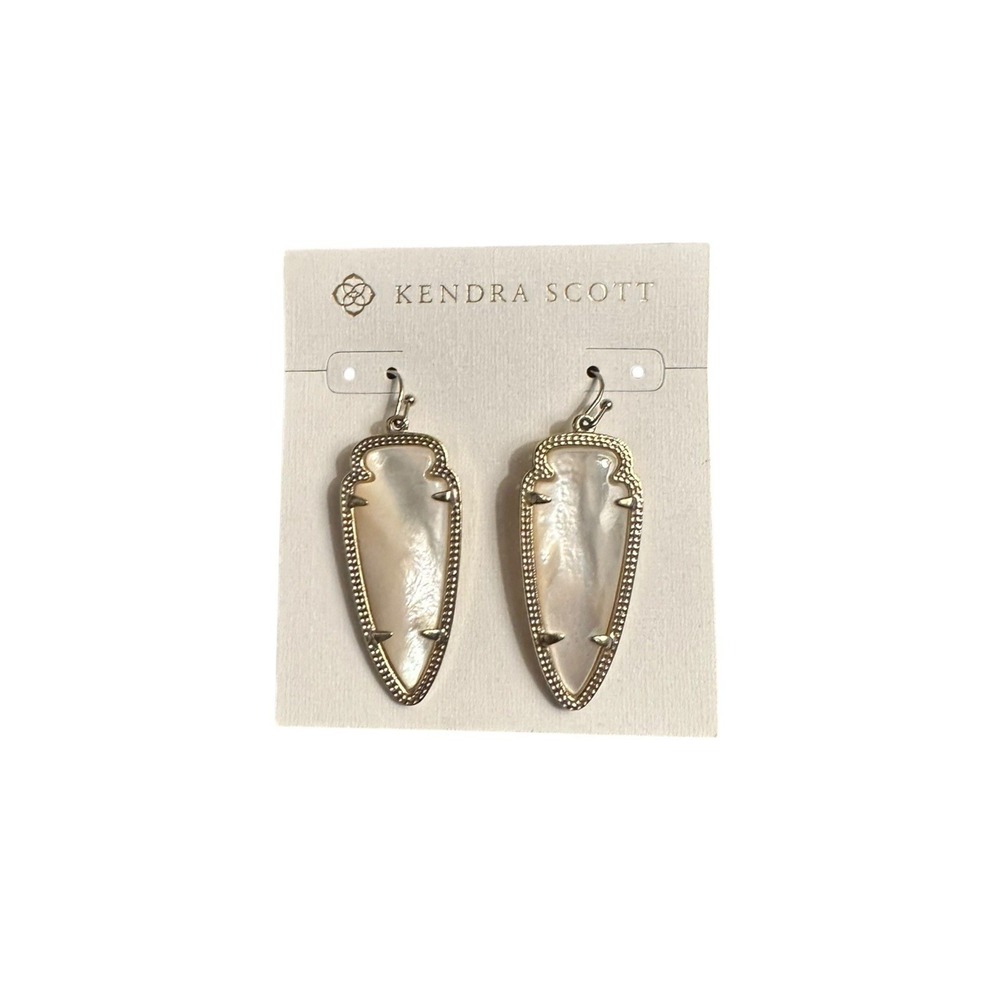 Kendra Scott Sky Earrings Ivory Mother Of Pearl In Gold‎ Arrowhead Western